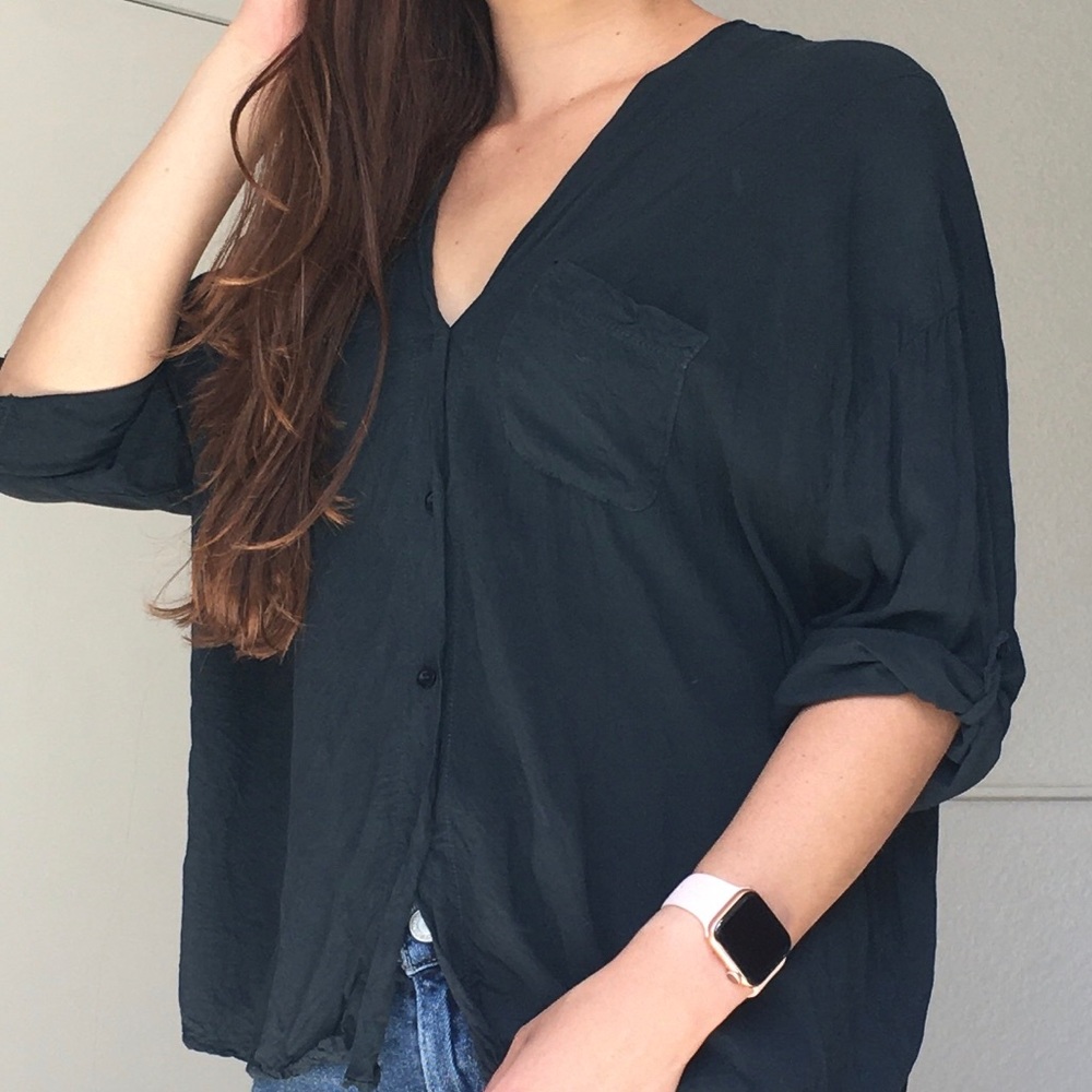 Brandy Melville mid sleeve top